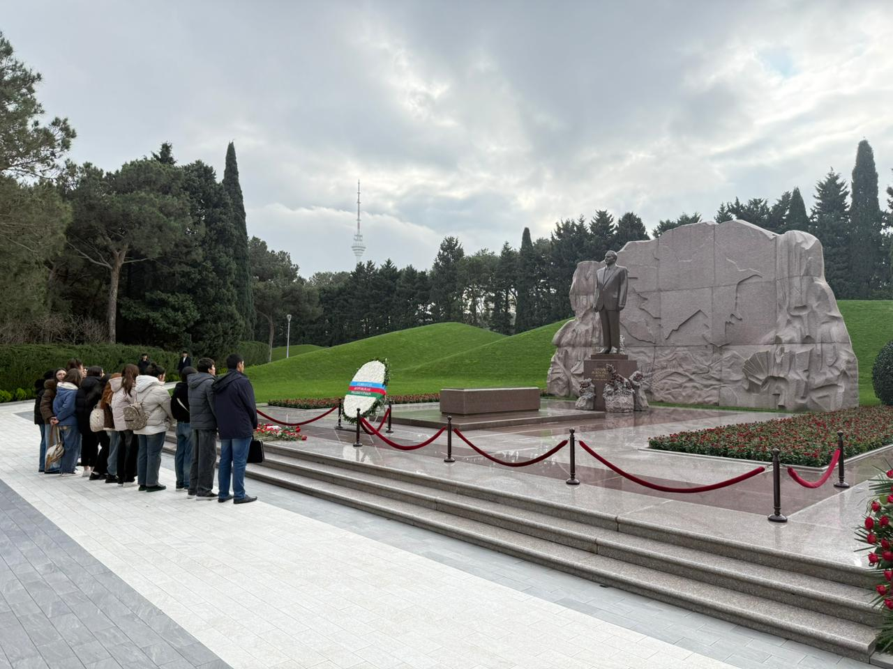 Sənaye və Texnologiya Kollecində Heydər Əliyevin anım günü qeyd edilib