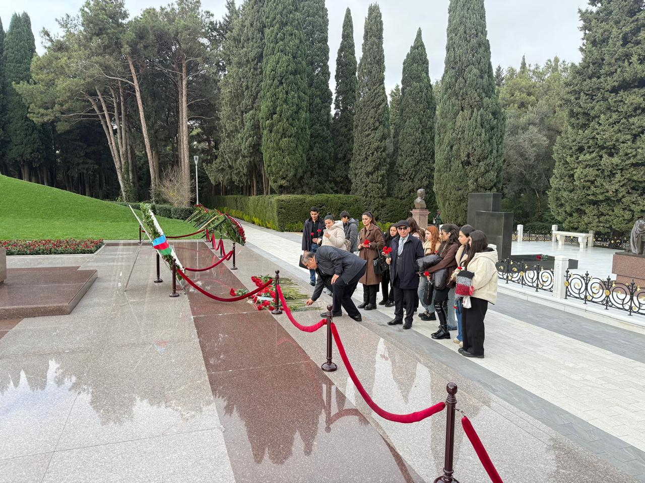 Sənaye və Texnologiya Kollecində Heydər Əliyevin anım günü qeyd edilib