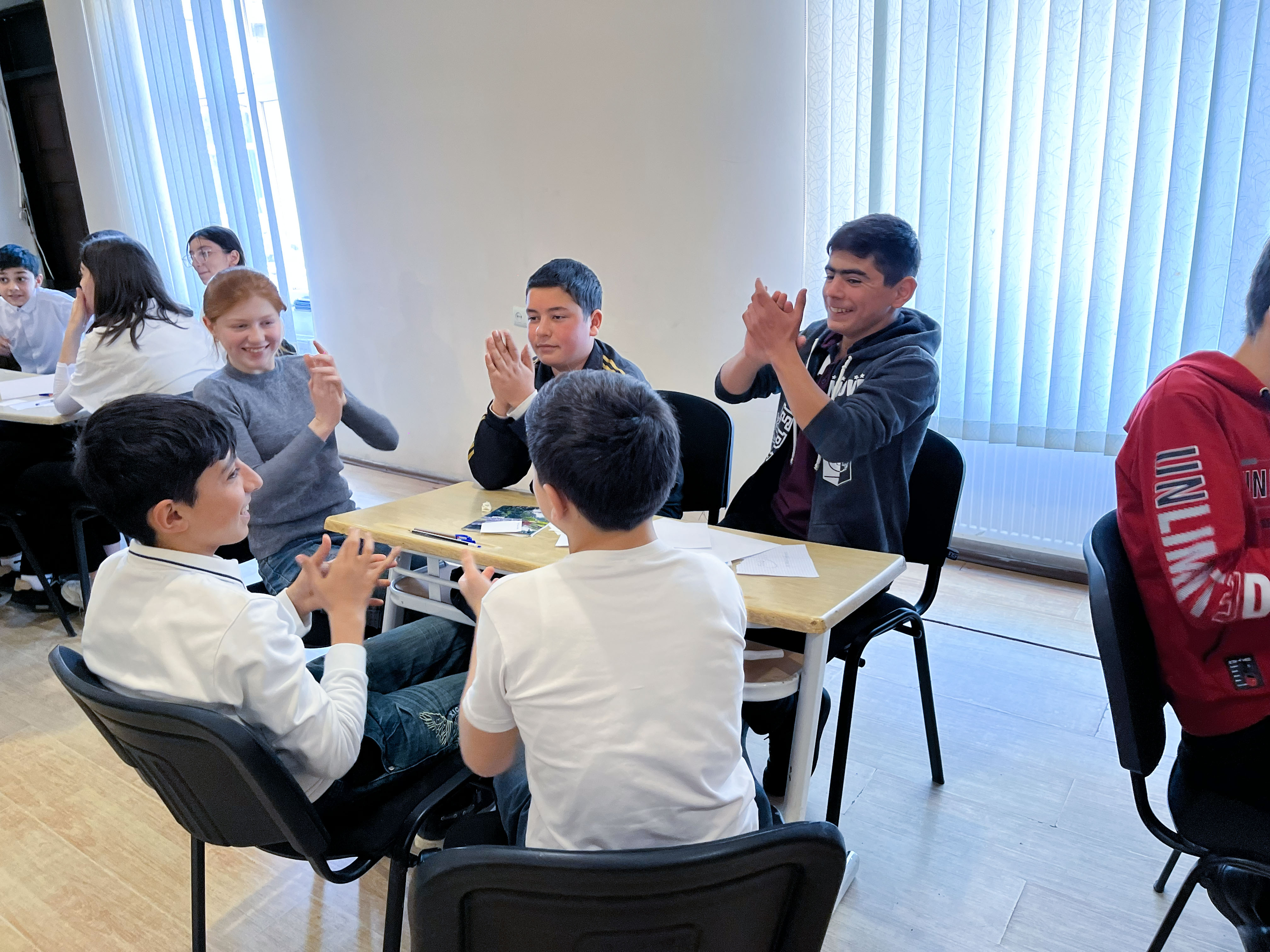 “Məktəbli Liqası” layihəsi ölkə üzrə uğurla davam edir