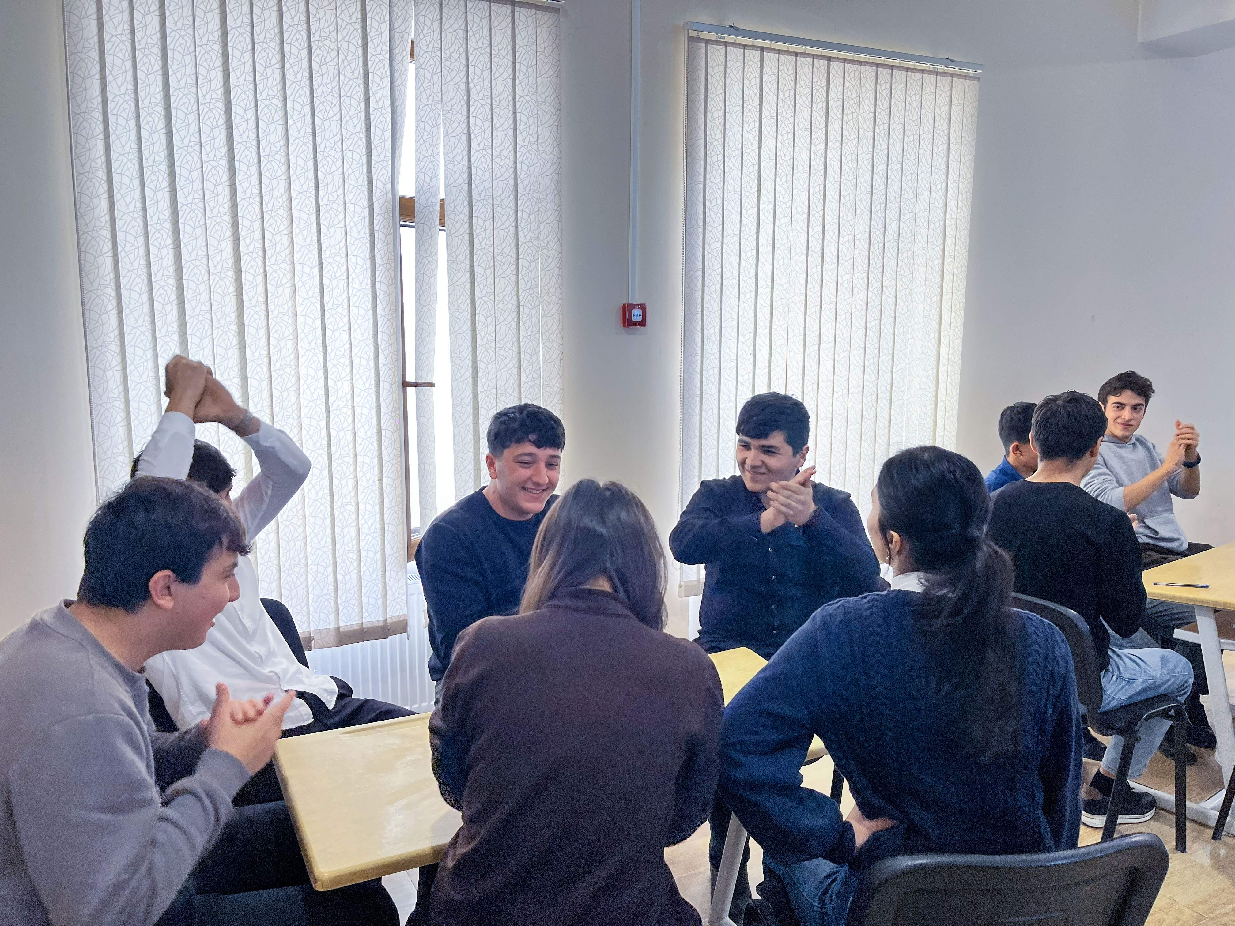 “Məktəbli Liqası” layihəsi ölkə üzrə uğurla davam edir