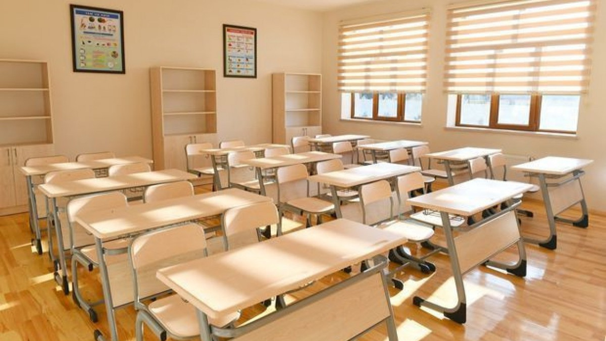 Publik hüquqi şəxs statusu alan məktəblərin sayı açıqlandı