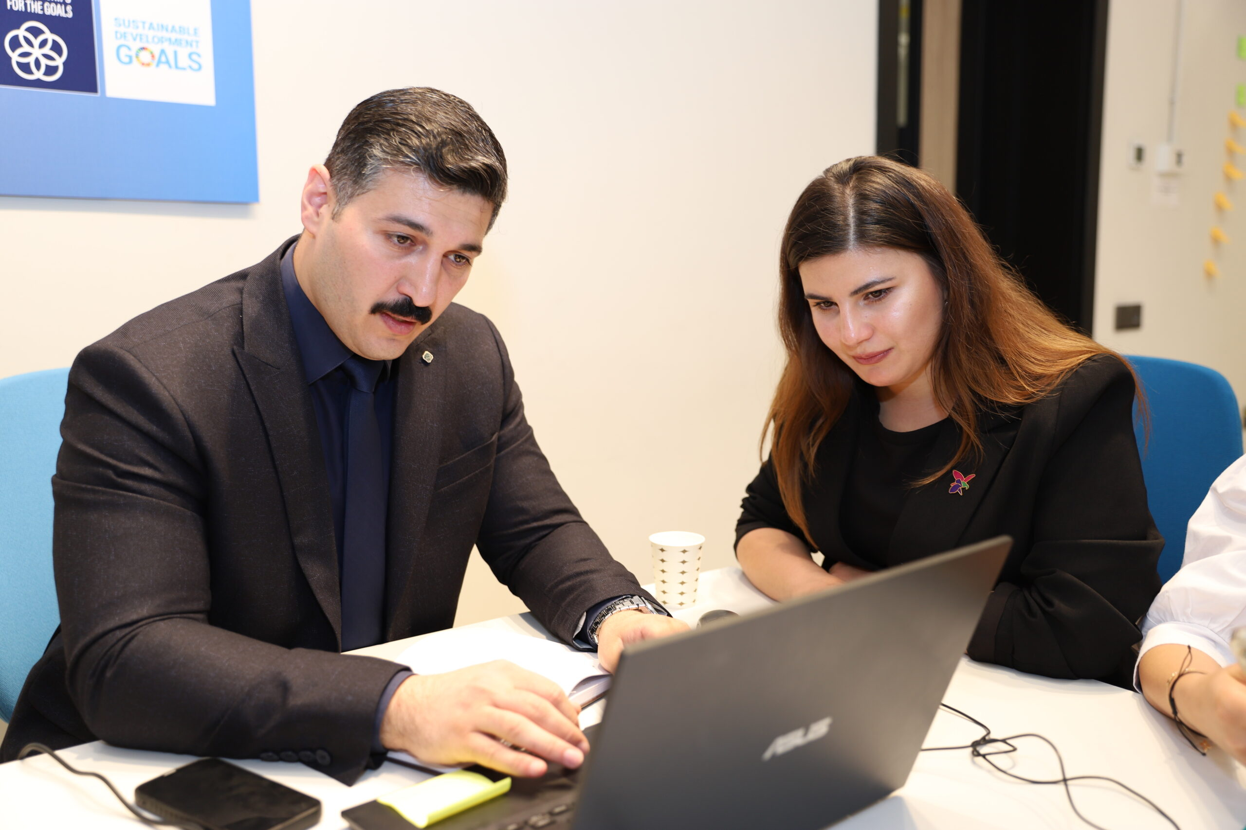 "İnnovativ məktəb” layihəsi çərçivəsində keçirilən təlimlər yekunlaşıb