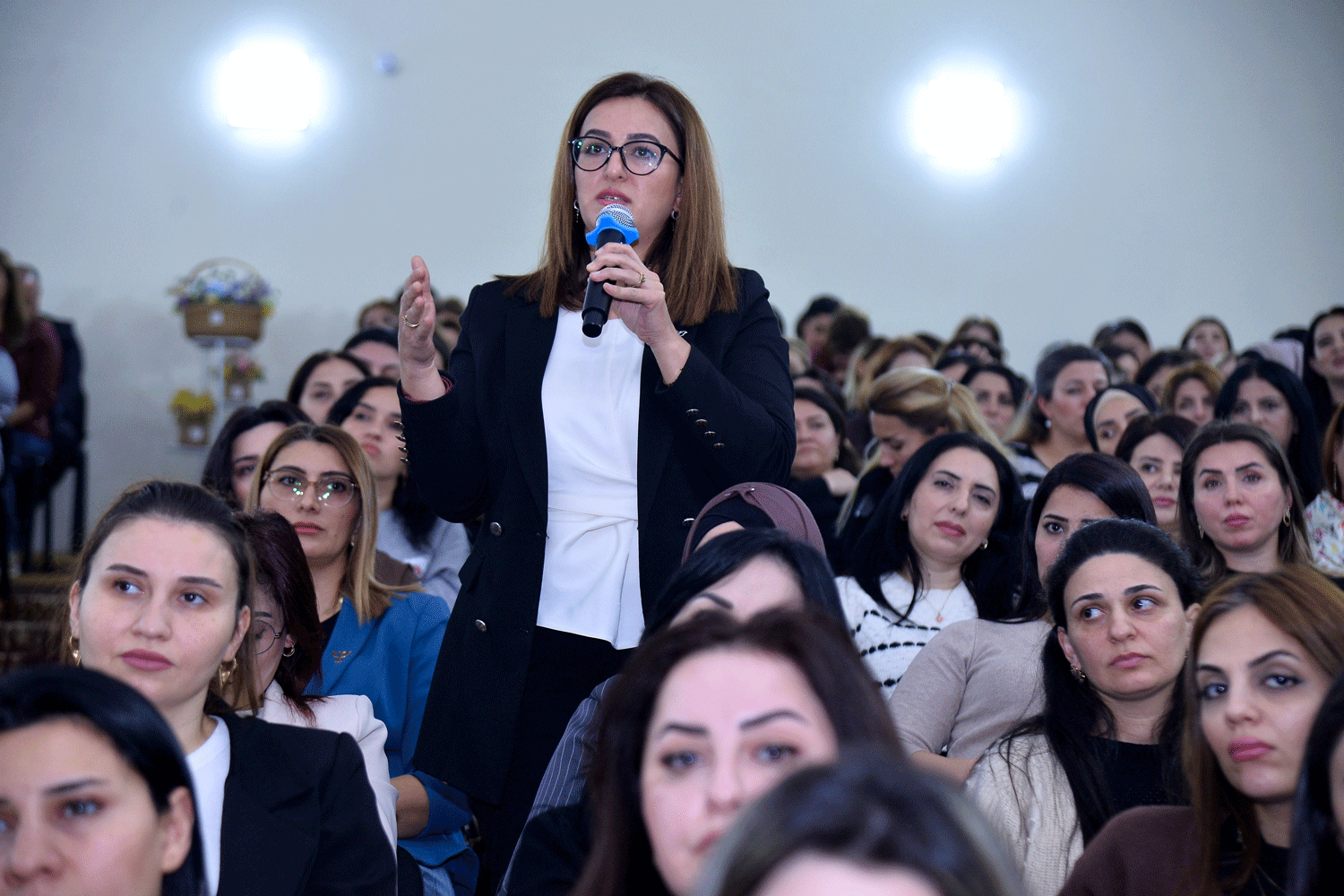 Valideyn konfransları davam edir