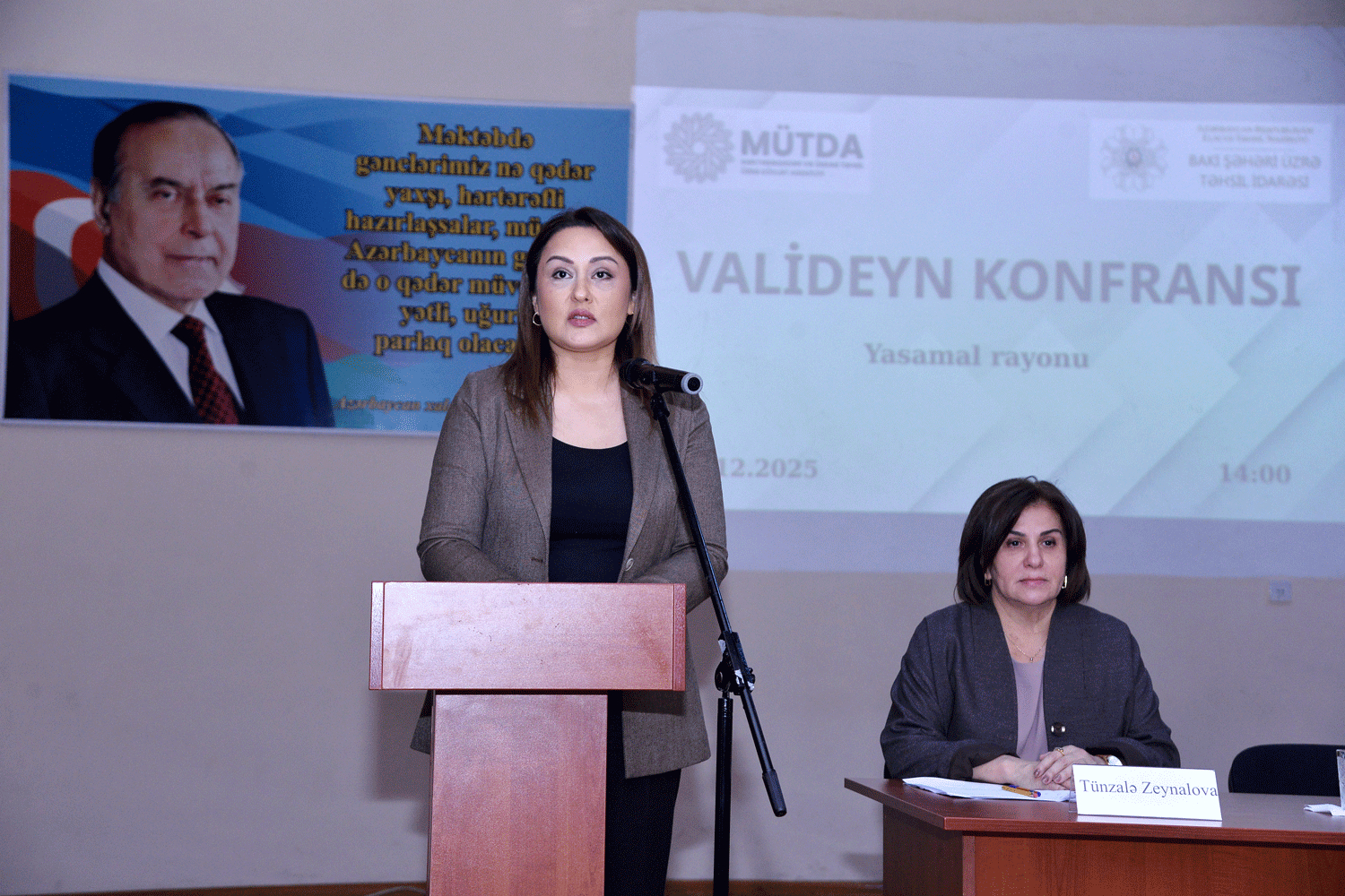 Valideyn konfransları davam edir