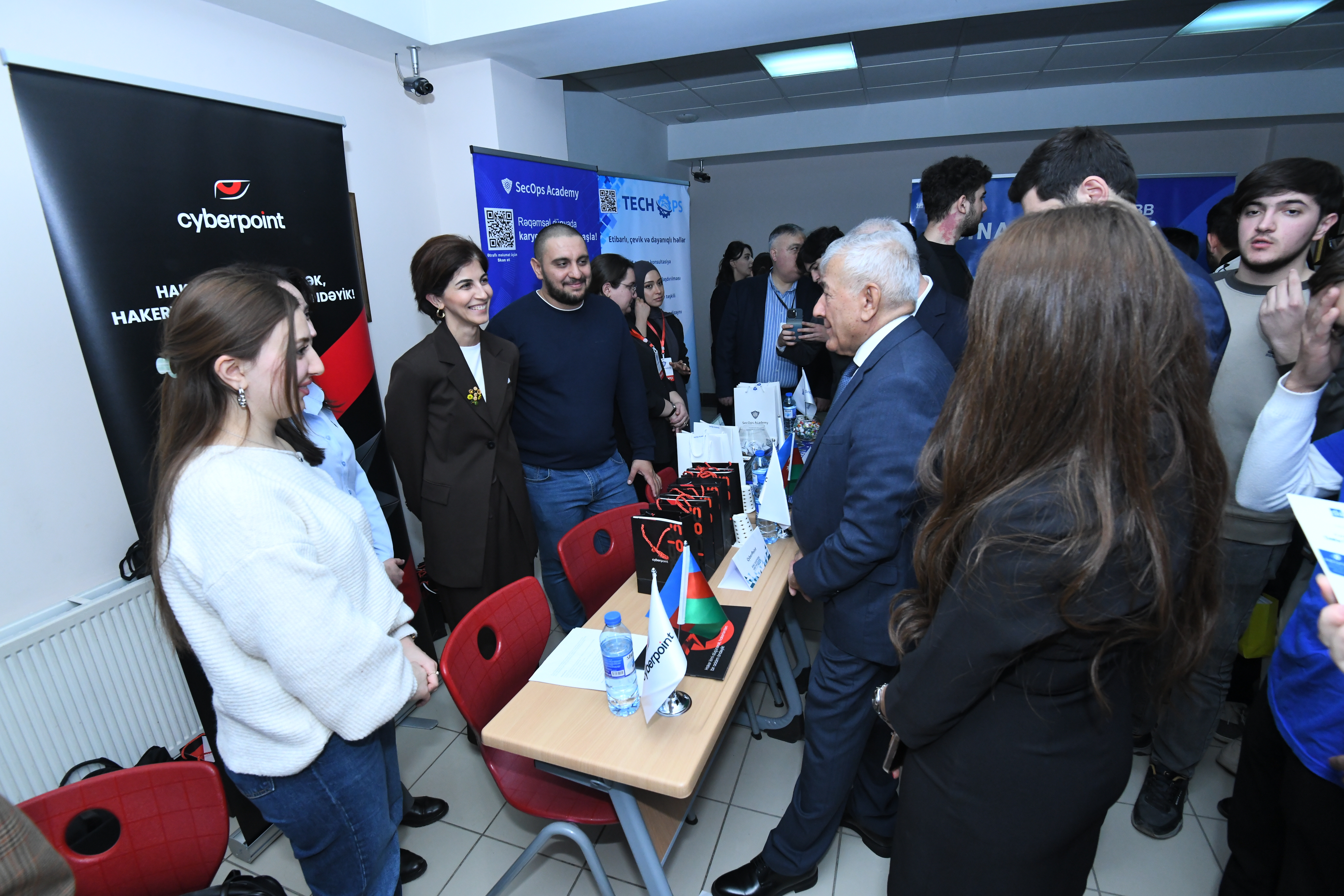 BMU-da “Karyera həftəsi” çərçivəsində növbəti sərgi təşkil olunub