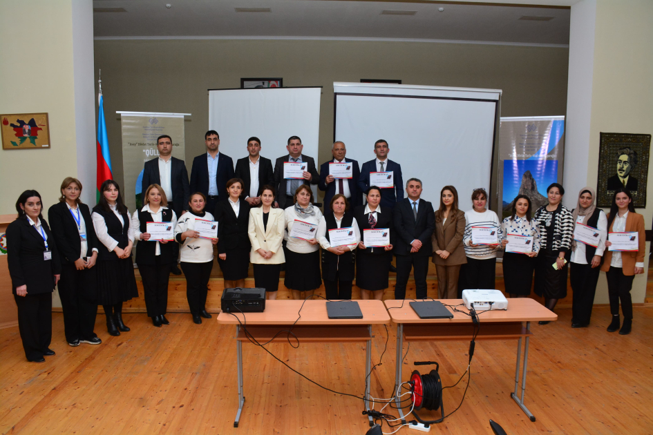 Qazaxda müəllimlər arasında intellektual bilik yarışı təşkil edilib