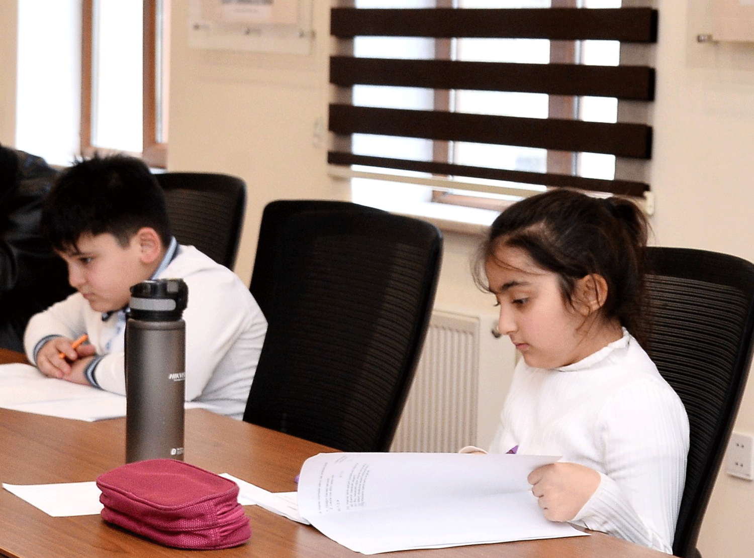 Məktəbi vaхtından əvvəl bitirmək istəyən şagirdlər imtahan veriblər