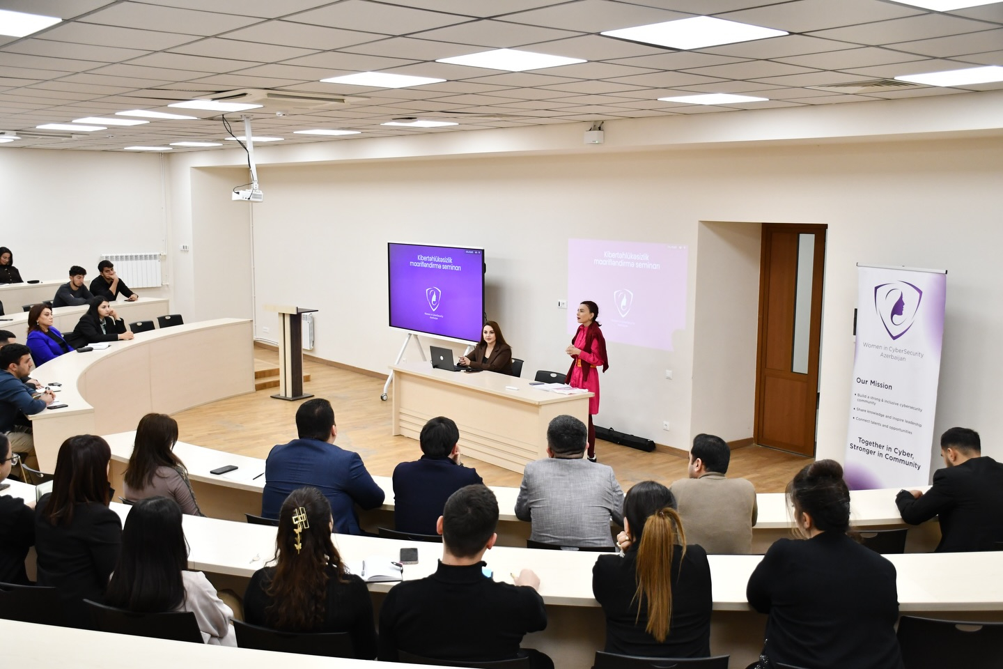 Qarabağ Universitetində kibertəhlükəsizliklə bağlı təlim keçirilib