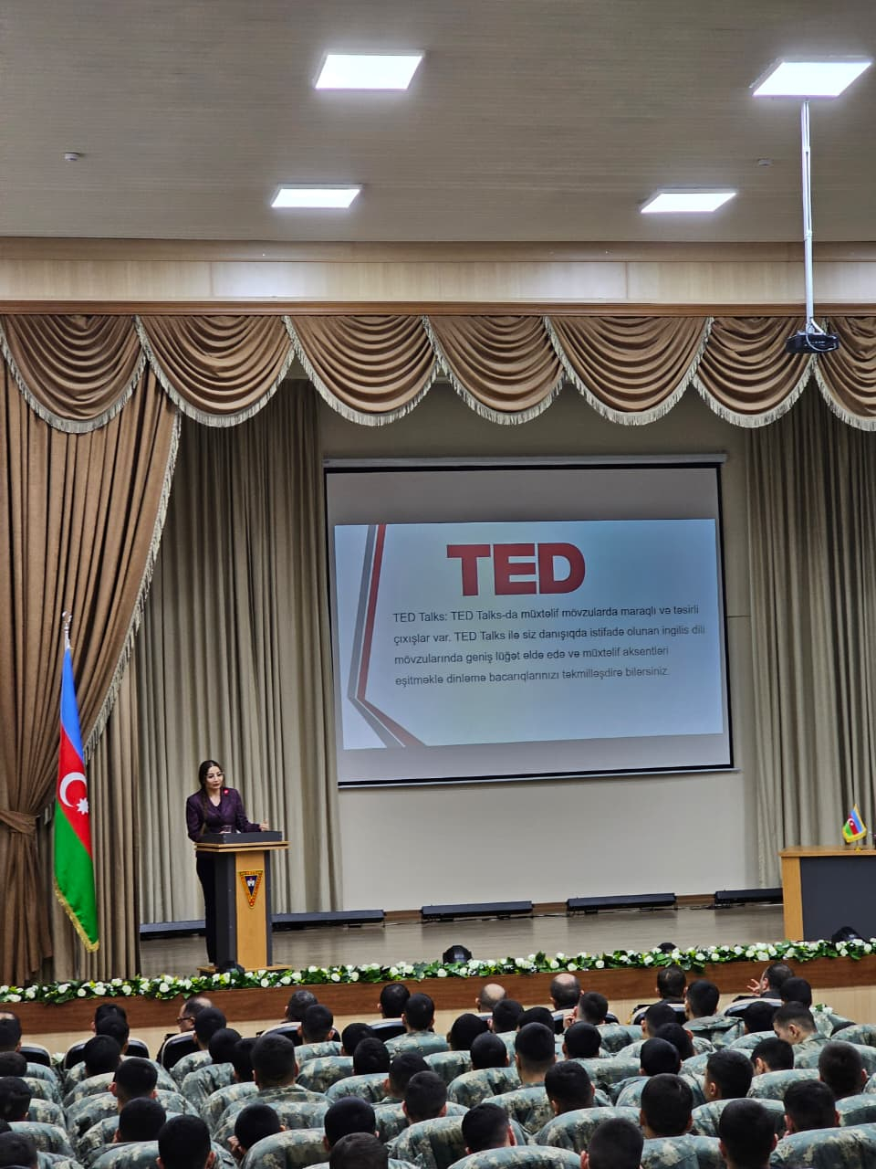 “Xarici dil öyrənmənin əhəmiyyəti və sürətli öyrənmə strategiyaları” mövzusunda seminar keçirilib