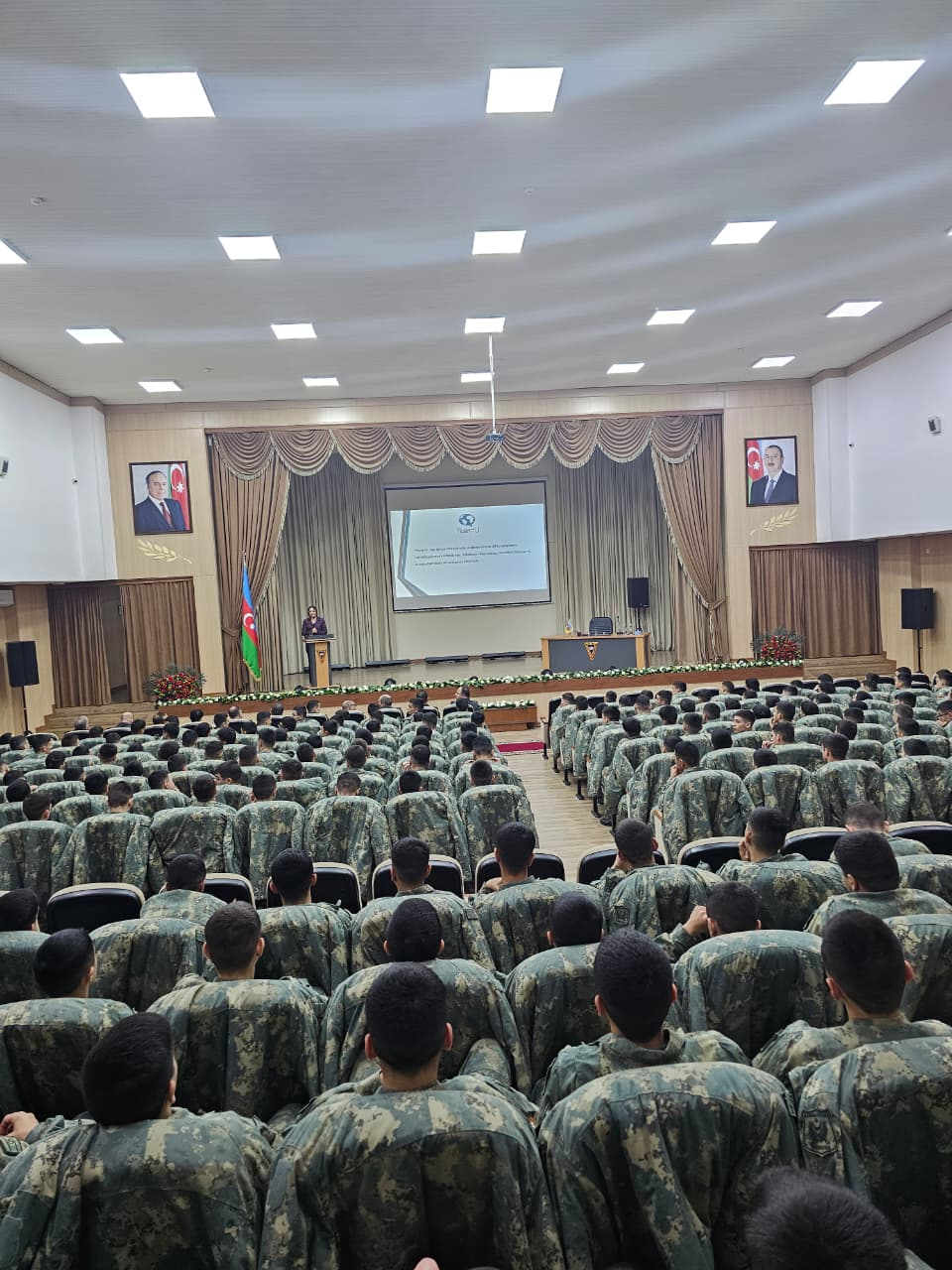 “Xarici dil öyrənmənin əhəmiyyəti və sürətli öyrənmə strategiyaları” mövzusunda seminar keçirilib