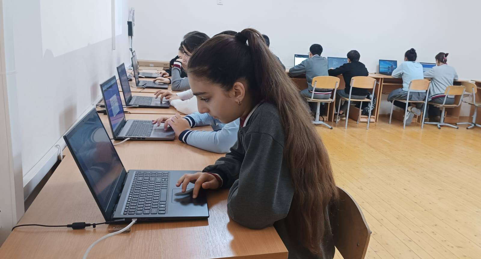 Şirvan-Salyan üzrə 23 minə yaxın şagird rəqəmsal bacarıqlar dərslərinə cəlb olunub