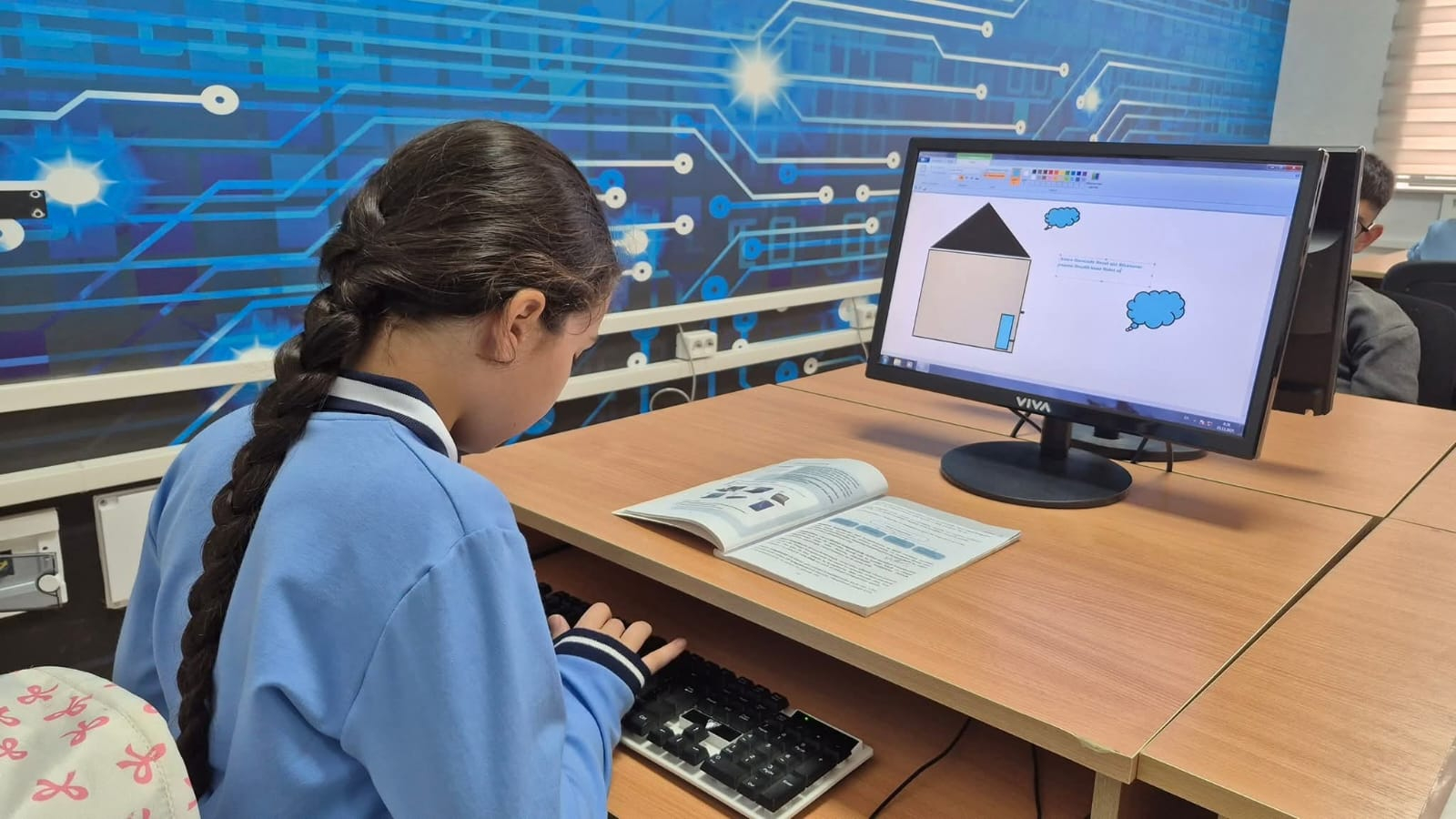 Şirvan-Salyan üzrə 23 minə yaxın şagird rəqəmsal bacarıqlar dərslərinə cəlb olunub