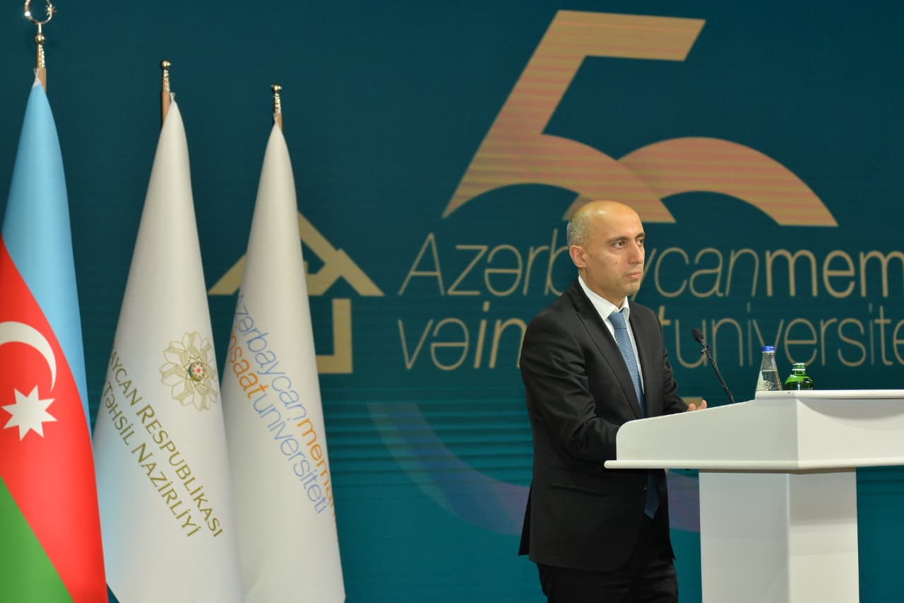 AzMİU-nun 50 illik yubileyi təntənəli şəkildə qeyd olunub