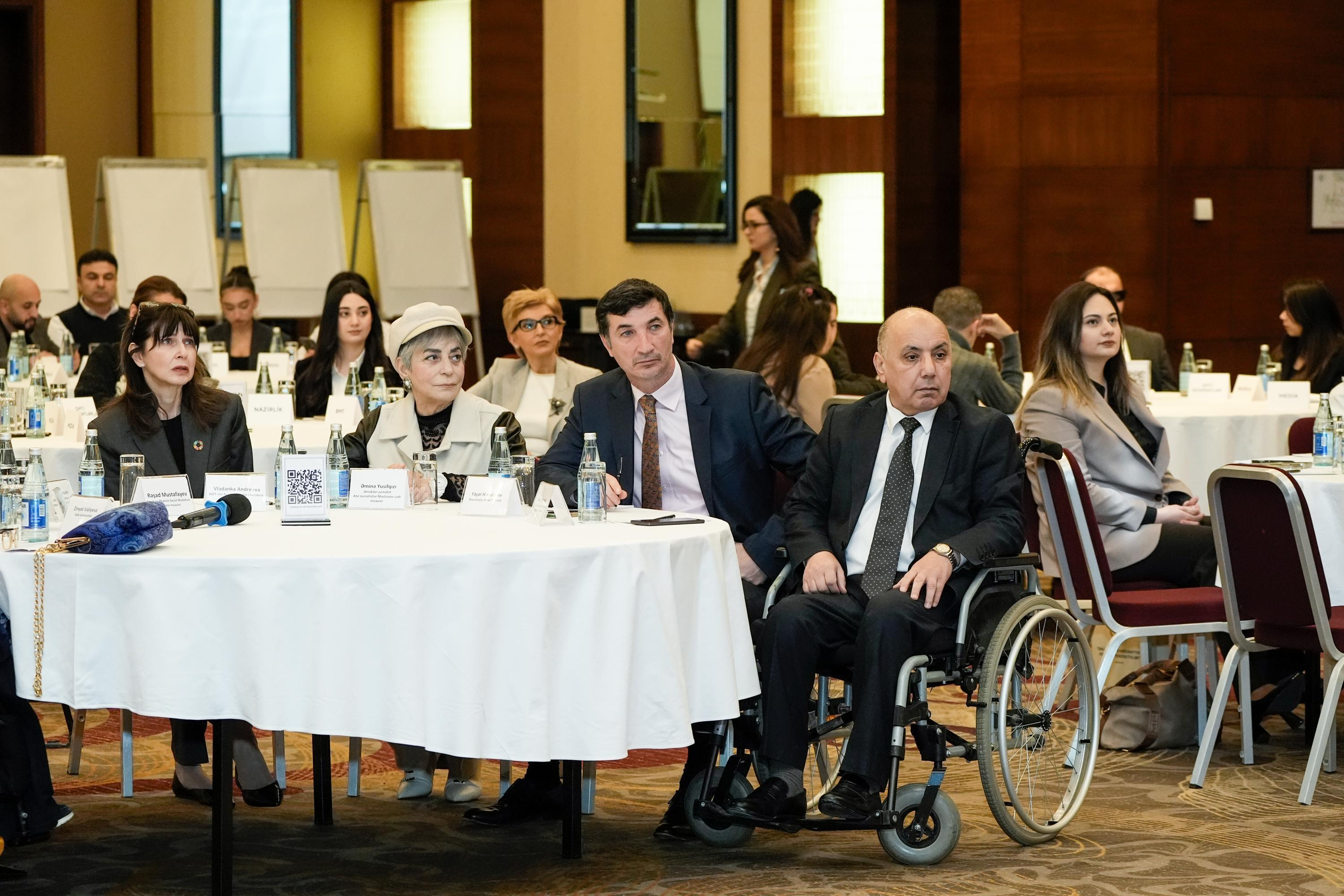 “Mediada inklüziv dildən istifadənin təşviqi” mövzusunda seminar keçirilib