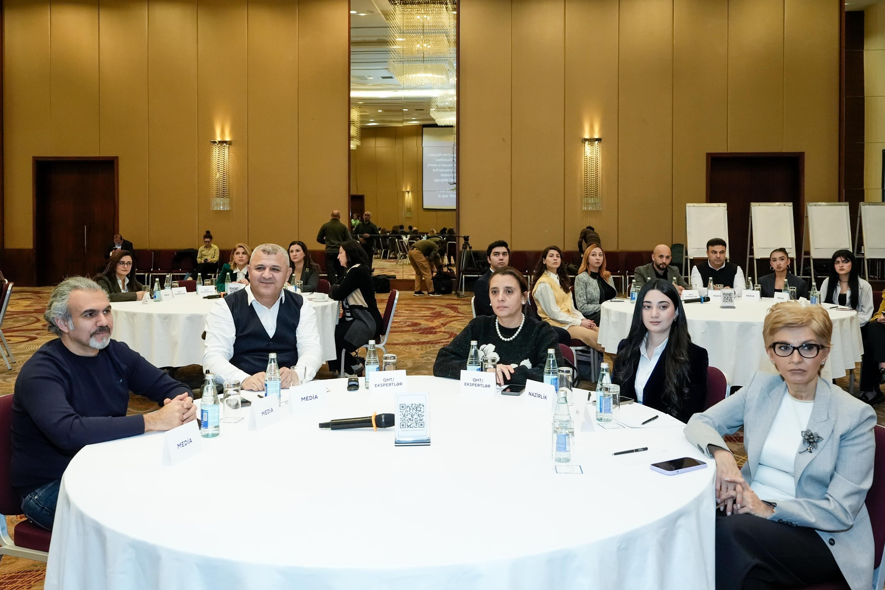 “Mediada inklüziv dildən istifadənin təşviqi” mövzusunda seminar keçirilib