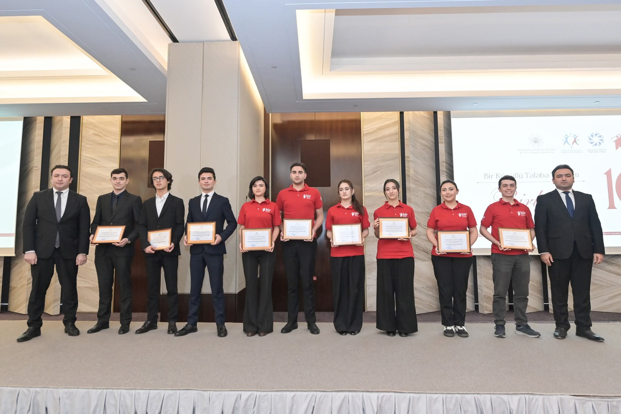 “Bir Könüllü” təşkilatının 10 illik yubiley tədbiri keçirilib