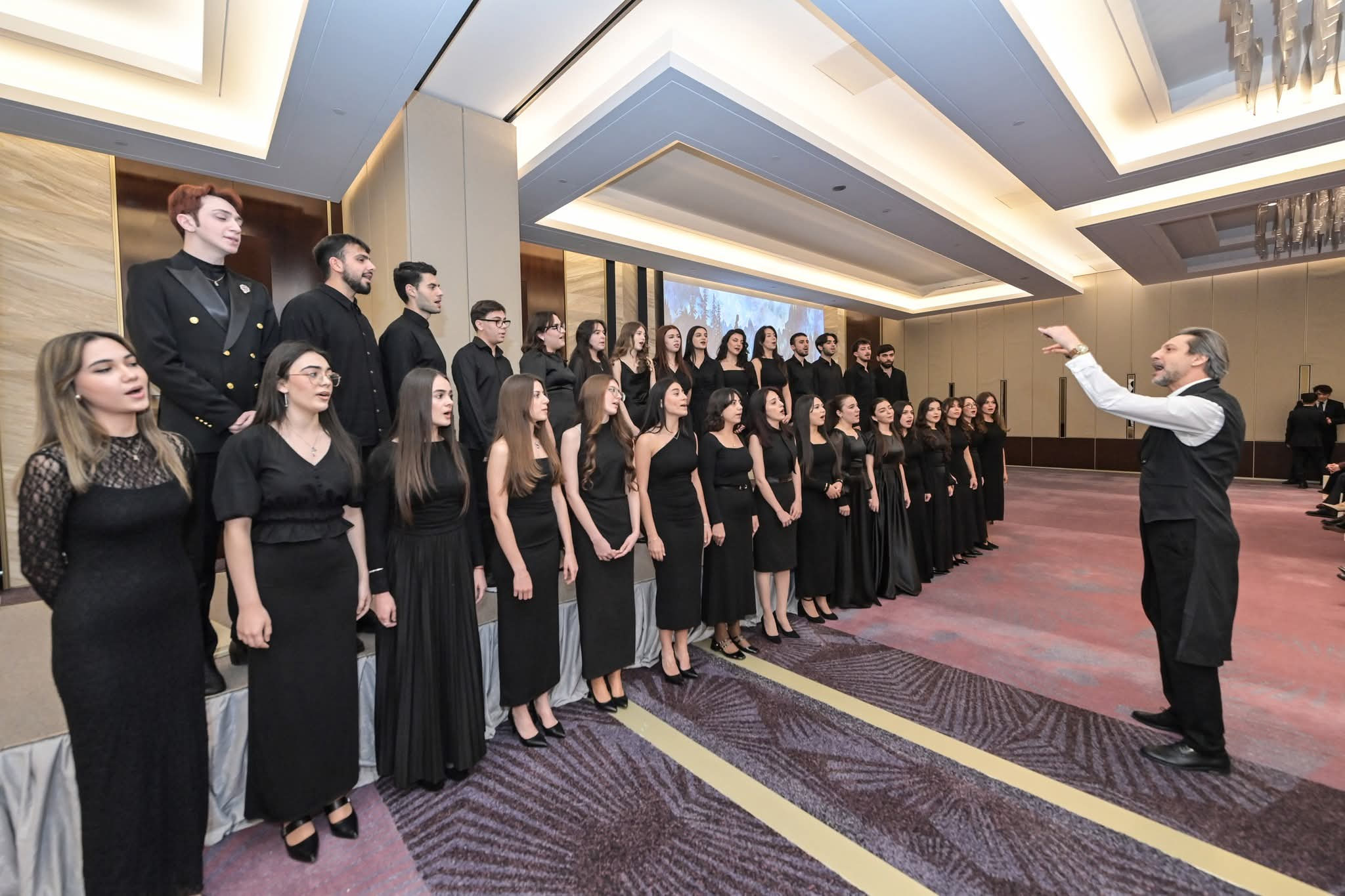 “Bir Könüllü” təşkilatının 10 illik yubiley tədbiri keçirilib