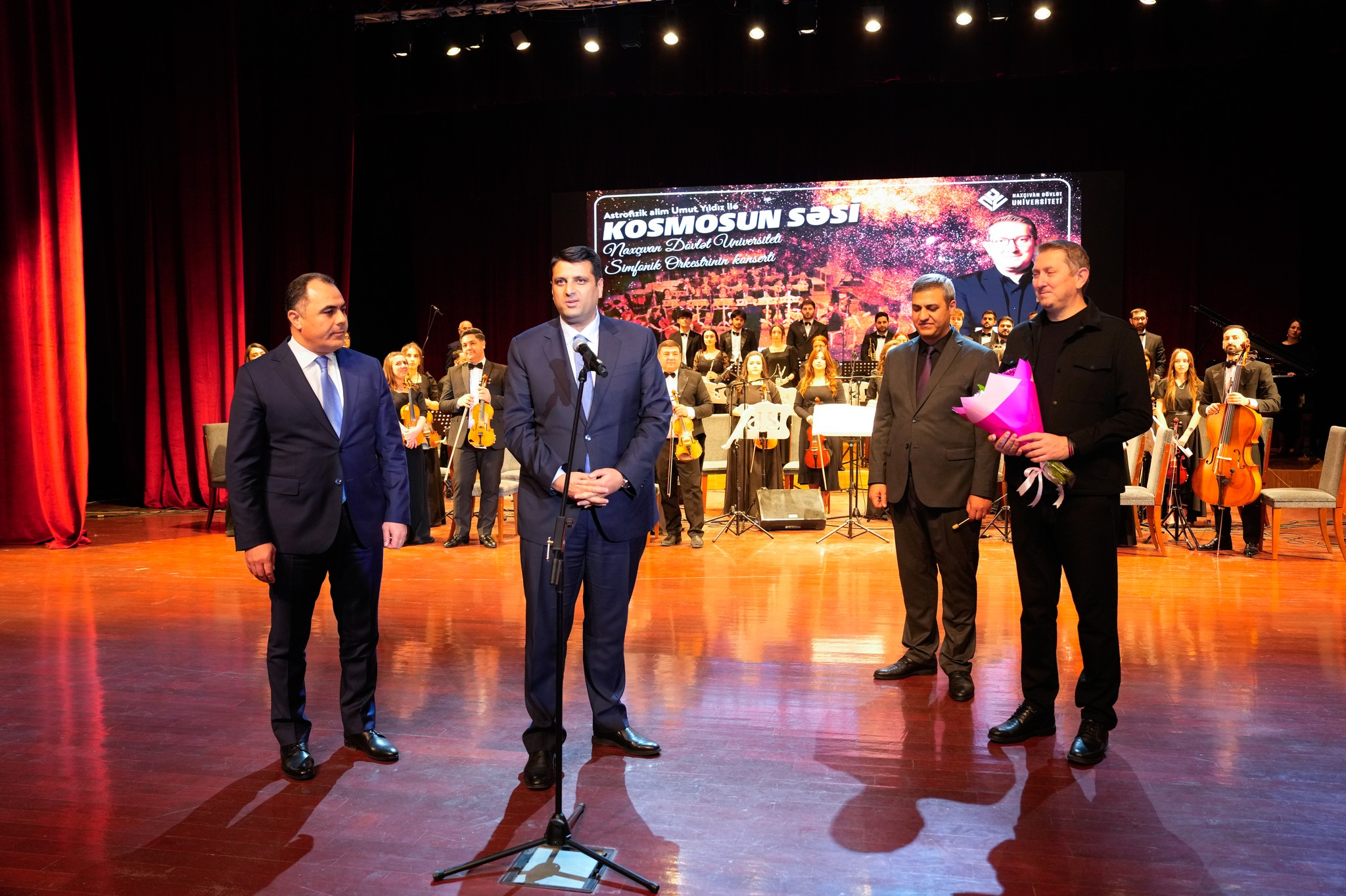 Elm və musiqi eyni səhnədə: Astrofizik alim NDU-ya gəlib