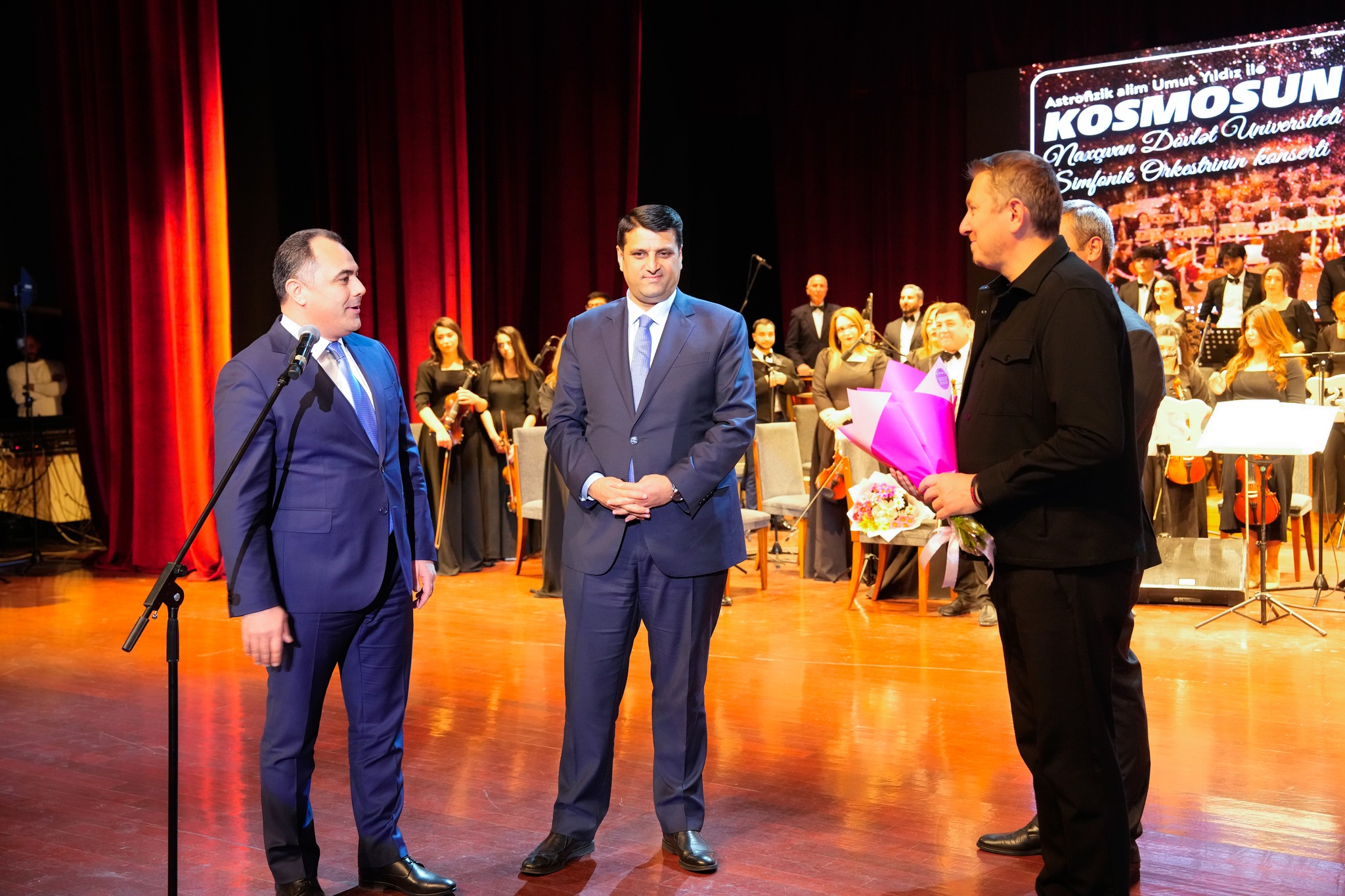 Elm və musiqi eyni səhnədə: Astrofizik alim NDU-ya gəlib