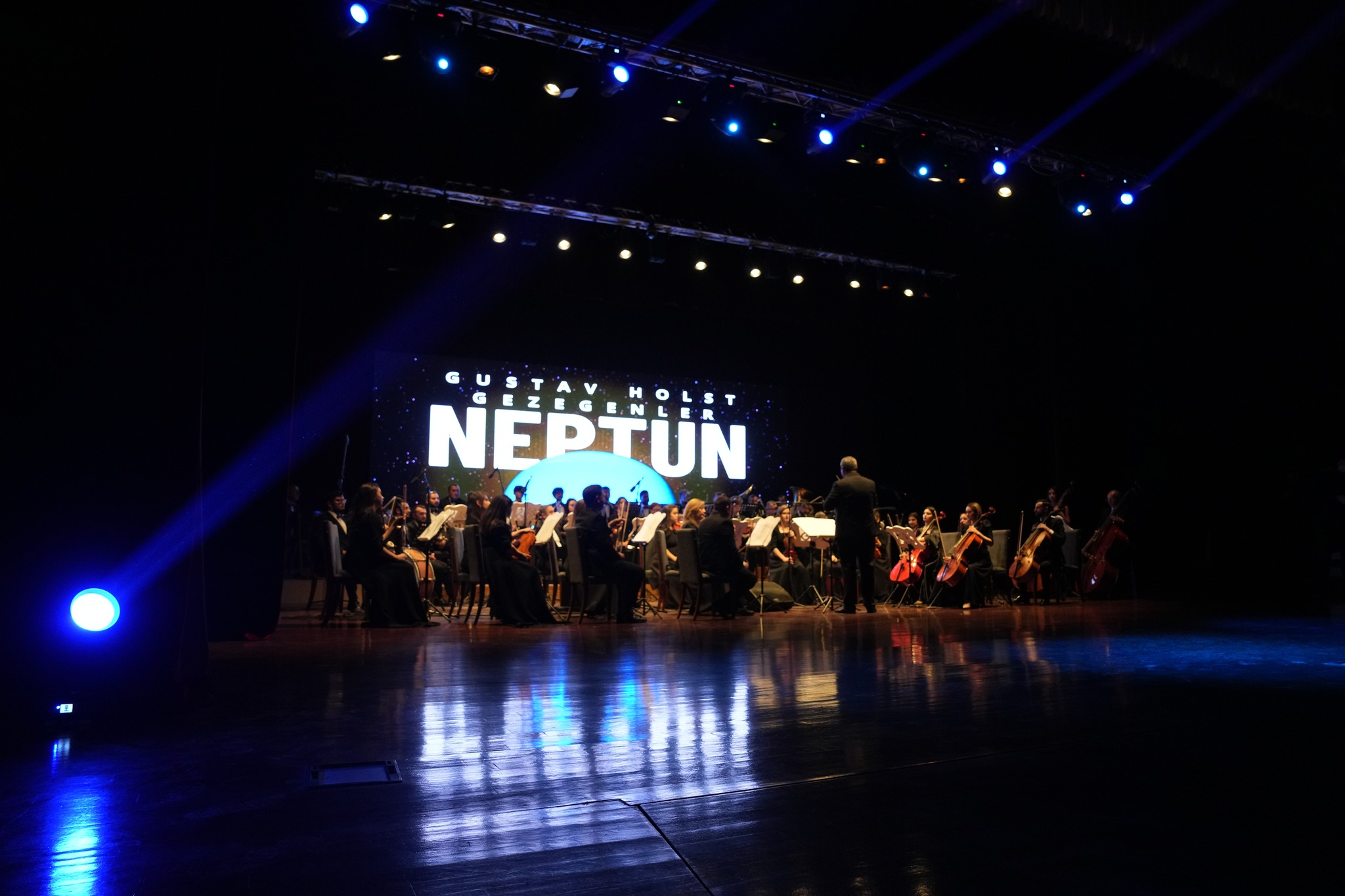 Elm və musiqi eyni səhnədə: Astrofizik alim NDU-ya gəlib