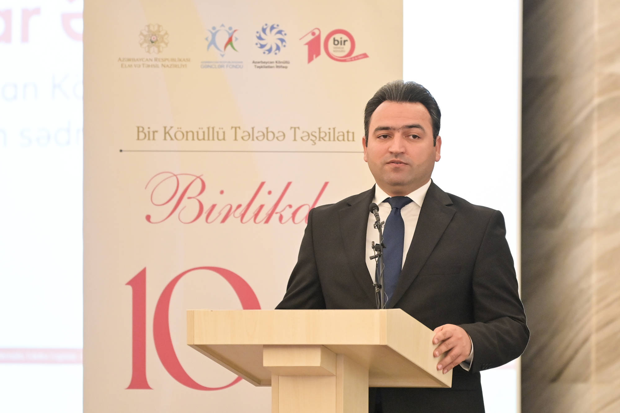 Könüllülük hərəkatı dövlət gənclər siyasətinin aparıcı istiqamətlərindən biridir - Vüqar Əliyev 