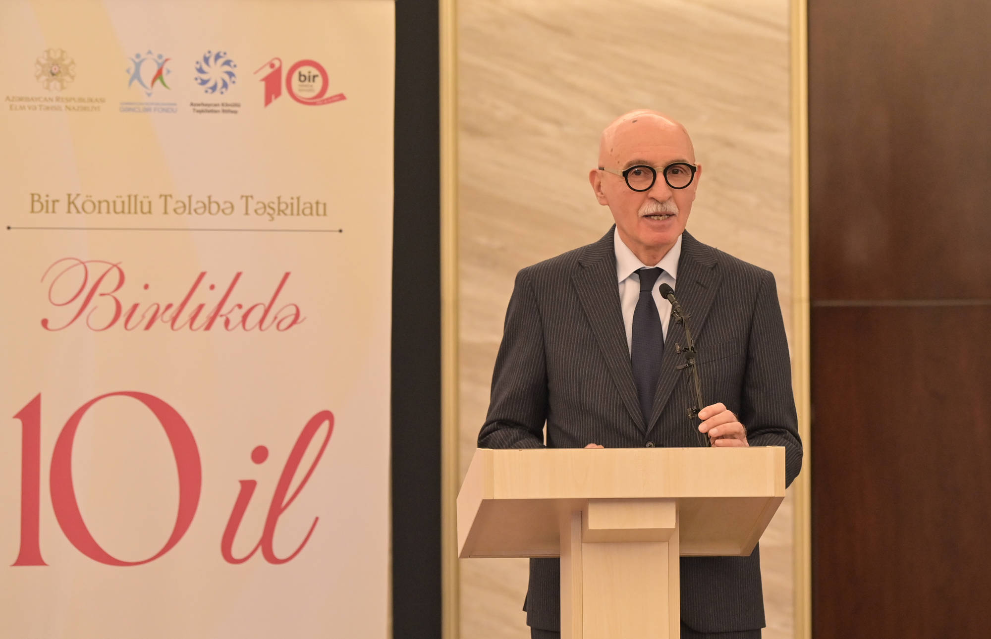 Qalib xalqın qalib gəncləri olmaq böyük xoşbəxtlikdir