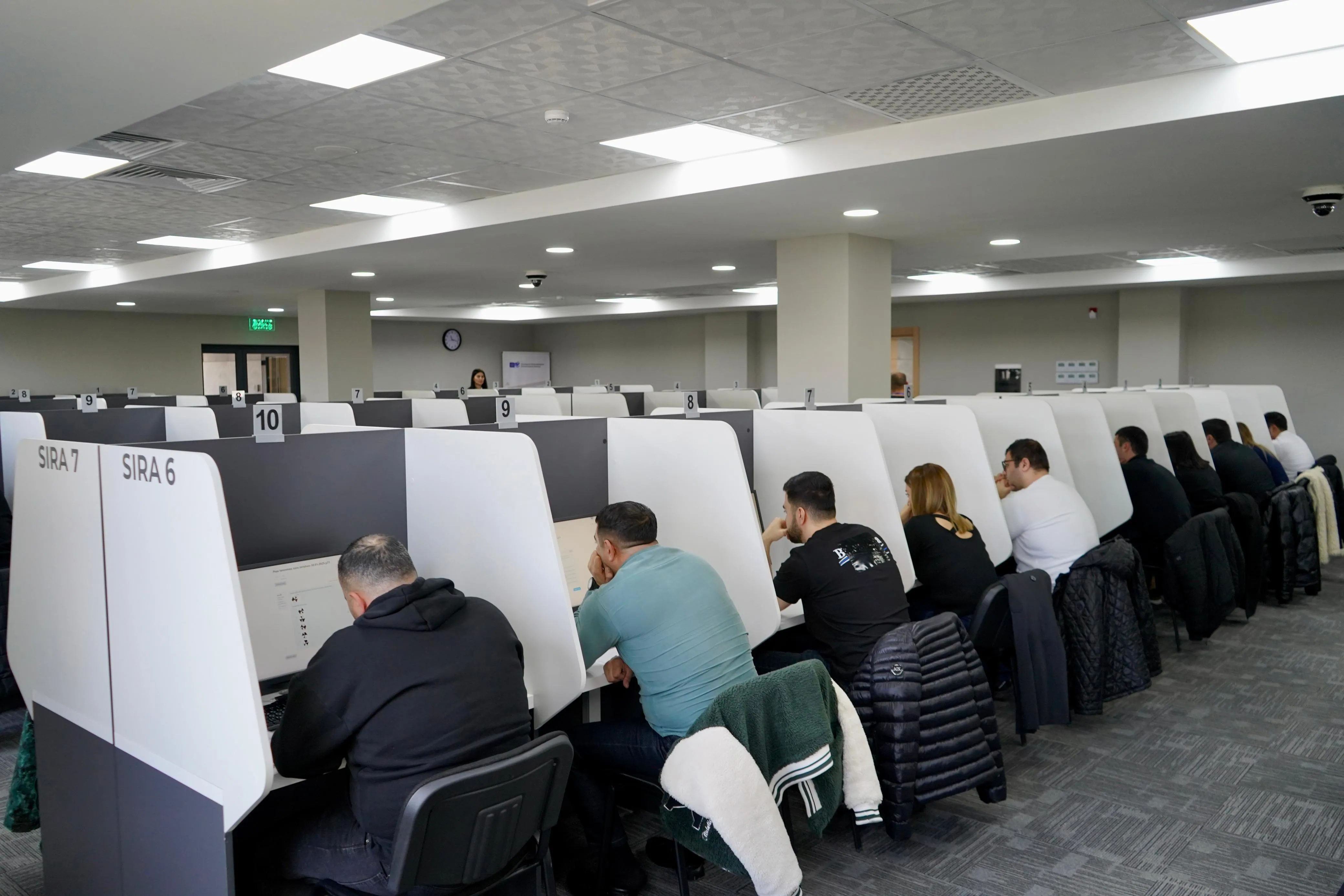 Peşə tanınması imtahanı keçirilib: