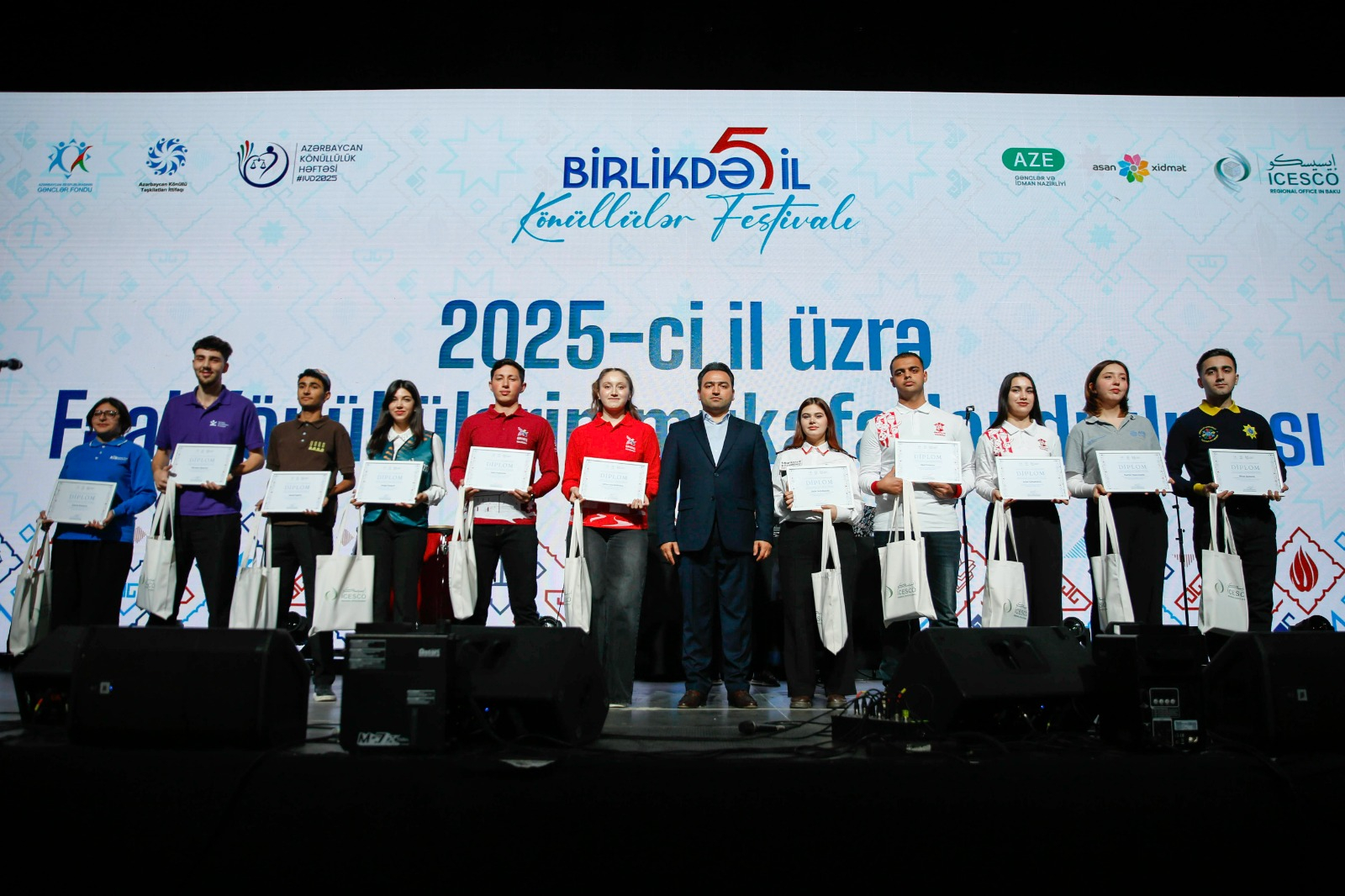“Birlikdə 5 il” Könüllülər Festivalı baş tutub