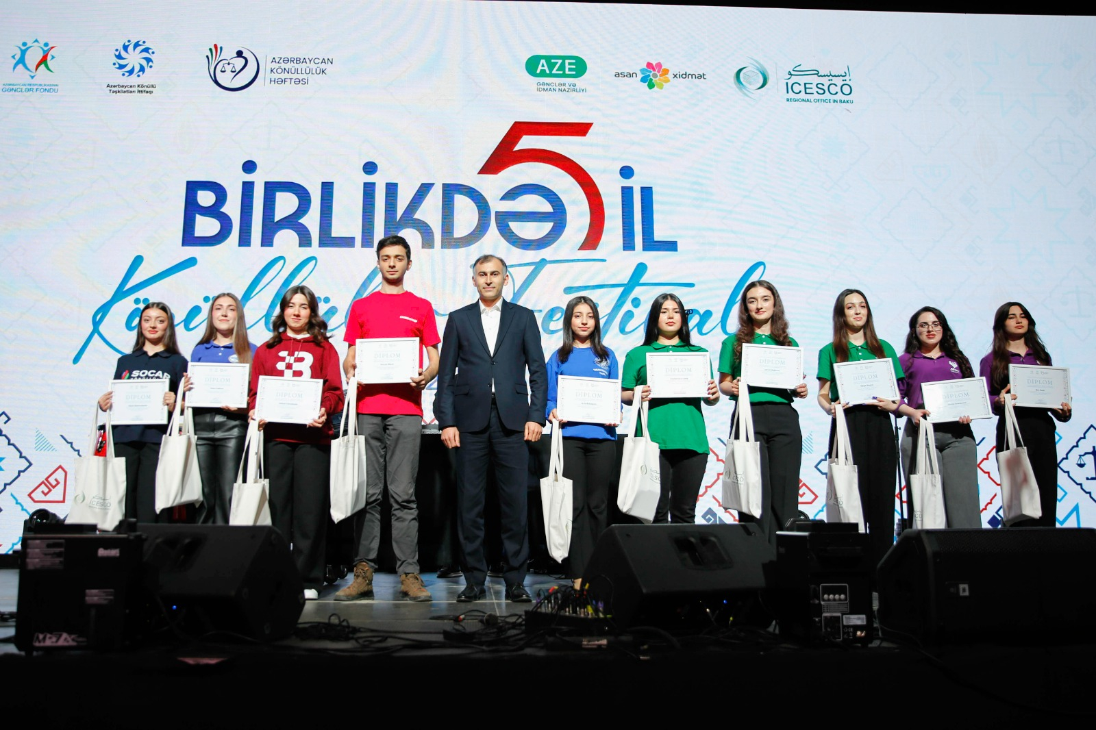“Birlikdə 5 il” Könüllülər Festivalı baş tutub