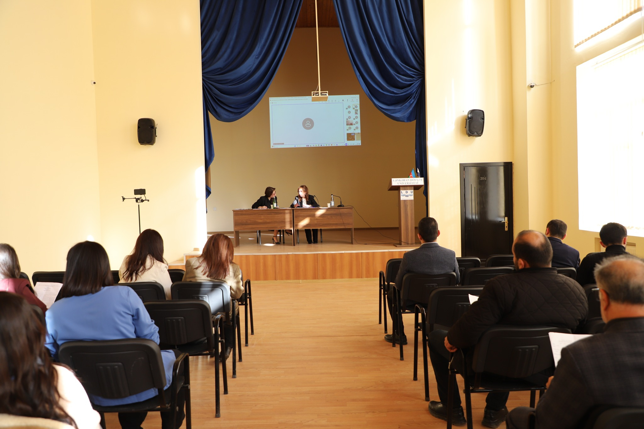 LDU-da iqtisadi mövzuda elmi-praktiki konfrans keçirilib