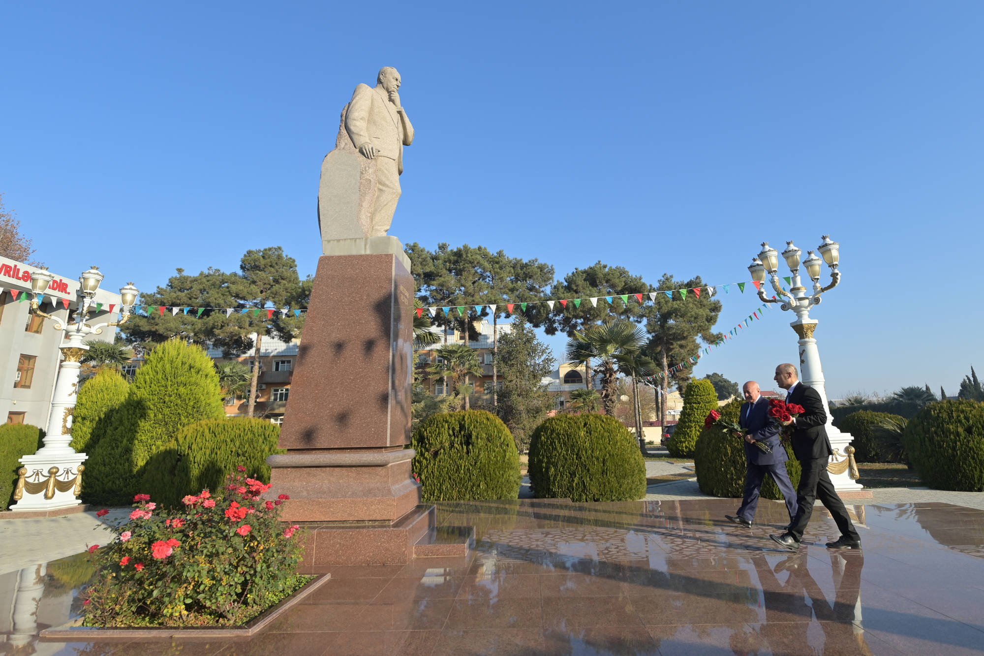 Emin Əmrullayev Ağcabədidə vətəndaşları qəbul edib