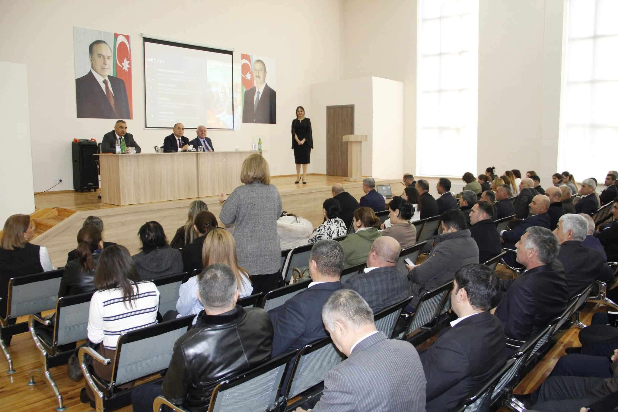 Cəlilabadda müəllim və şagirdlərlə görüş keçirilib