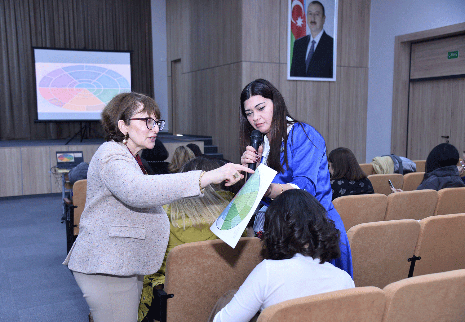 “Məktəbin dəstəkləyici rəhbərlik modeli” təlimləri yekunlaşıb