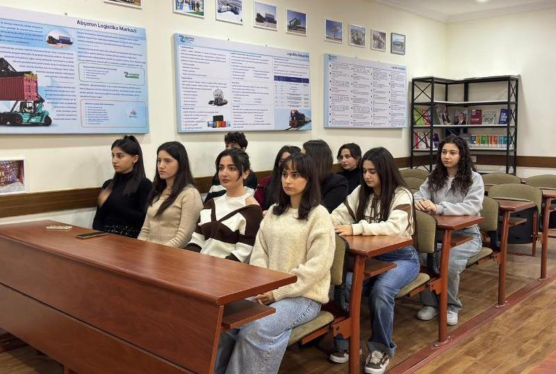 UNEC-də "Açıq qapı" günü keçirilib