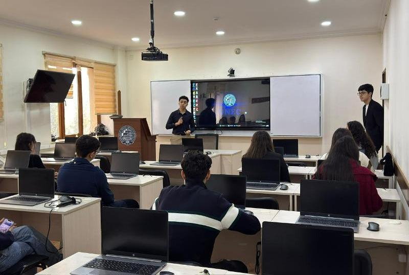 UNEC-də "Açıq qapı" günü keçirilib