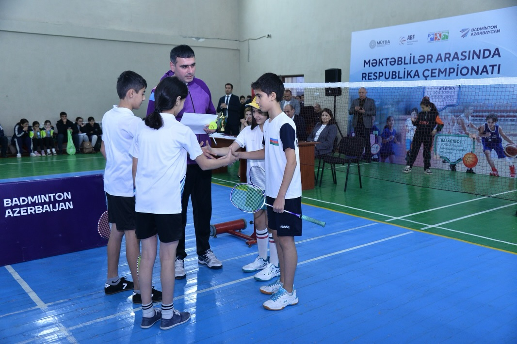 Məktəblilər arasında respublika çempionatı yekunlaşıb