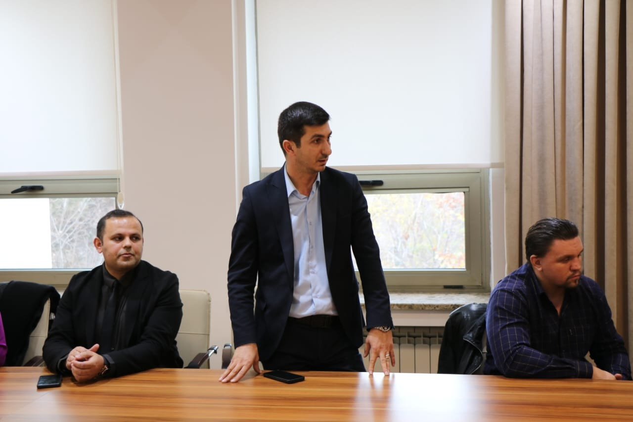 Humboldt mükafatına layiq görülmüş ilk azərbaycanlı alim AzMİU-da görüş keçirib