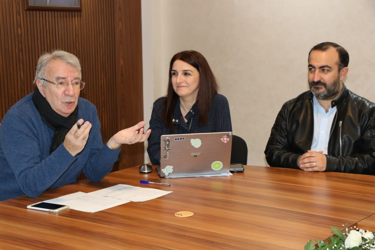 Humboldt mükafatına layiq görülmüş ilk azərbaycanlı alim AzMİU-da görüş keçirib