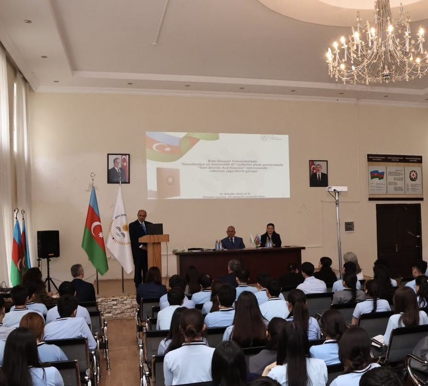 BSU-nun rektoru məktəblilərlə görüş keçirib