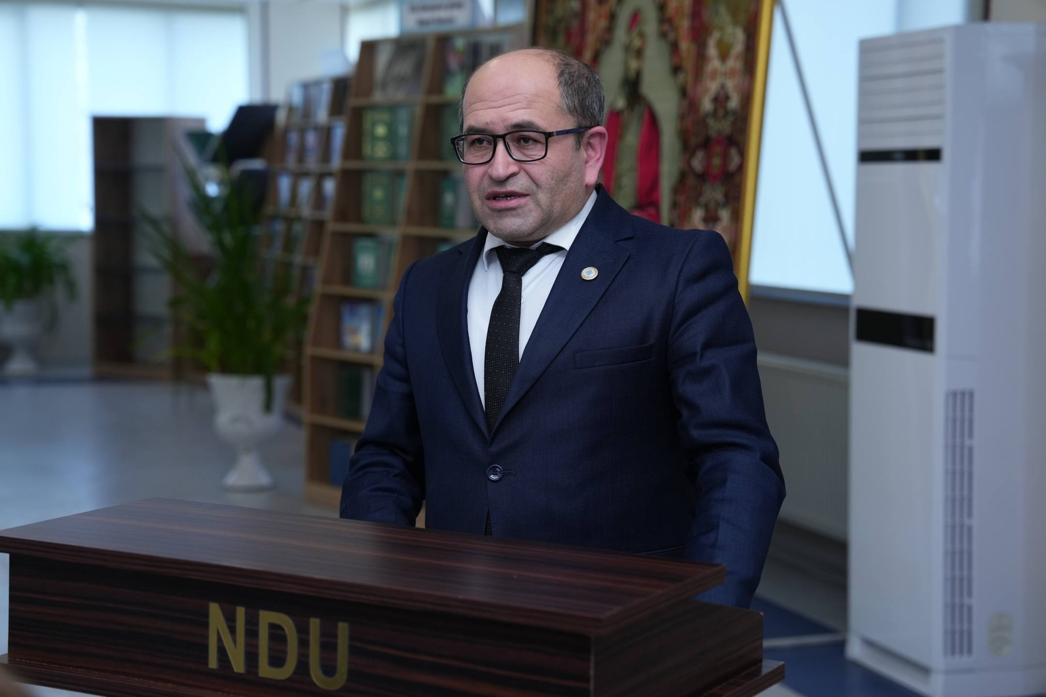 NDU-da Naxçıvanın memarlıq abidələri haqqında dərslik təqdim olunub