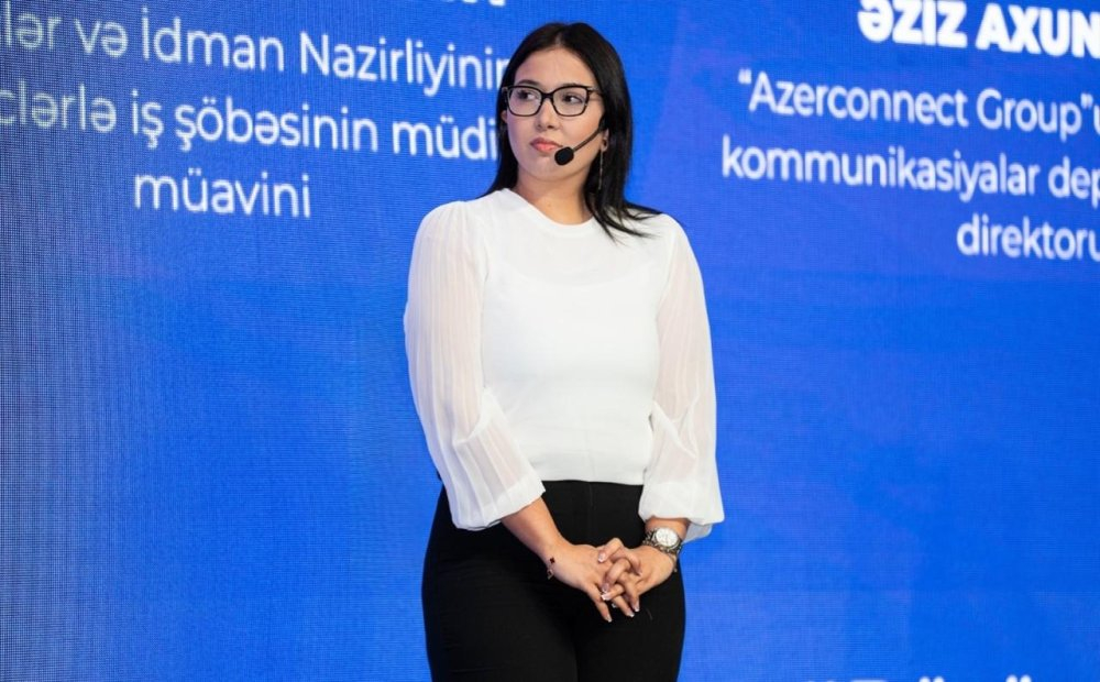 Nazirlik rəsmiləri “Rəqəmsallaşma, Süni İntellekt və Media Savadlılığı” mövzusunda konfransda çıxış ediblər