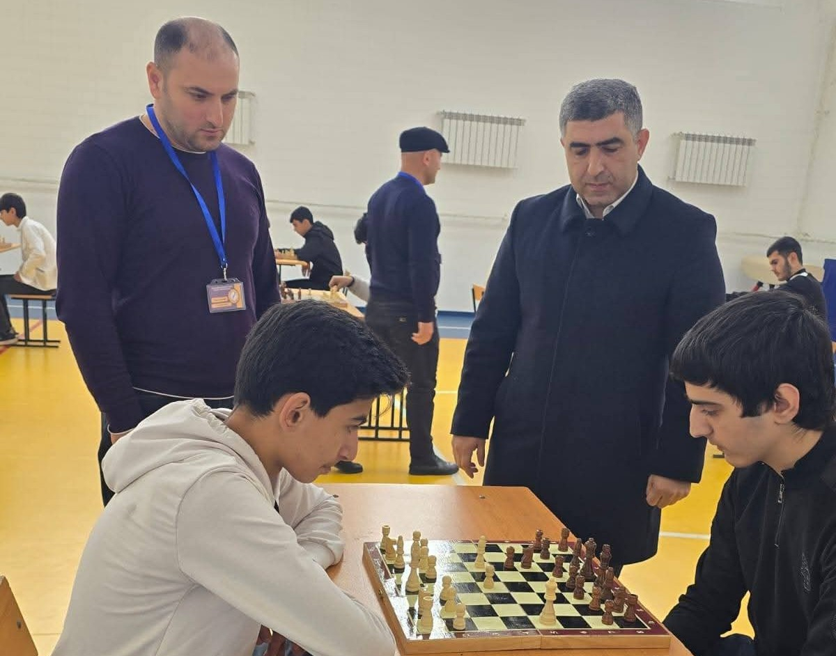 Müəllimlər və tələbələr arasında şahmat turnirinə start verilib