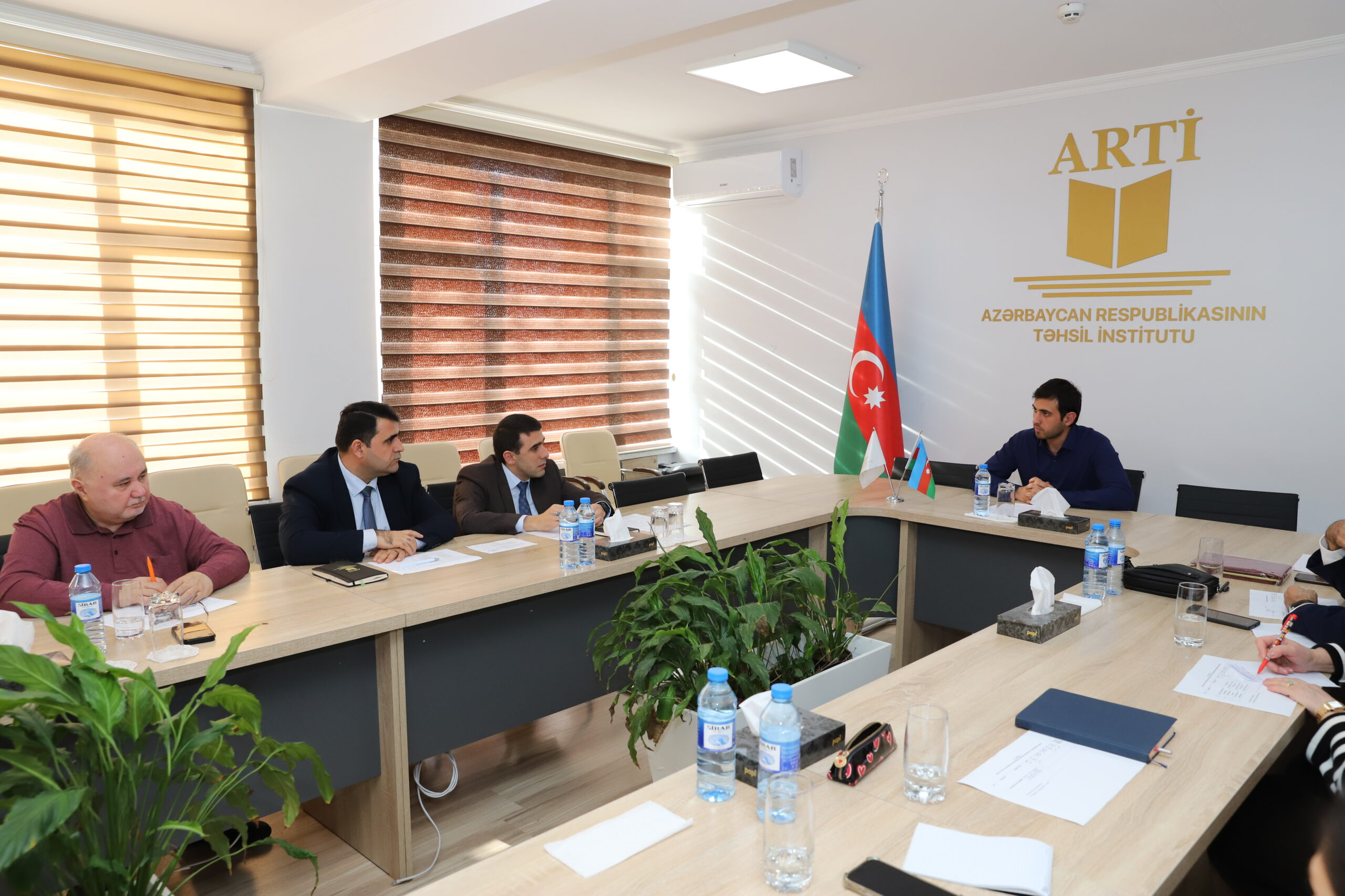 Doktorant və dissertantlar üçün doktorluq imtahanlarının payız sessiyası təşkil olunub