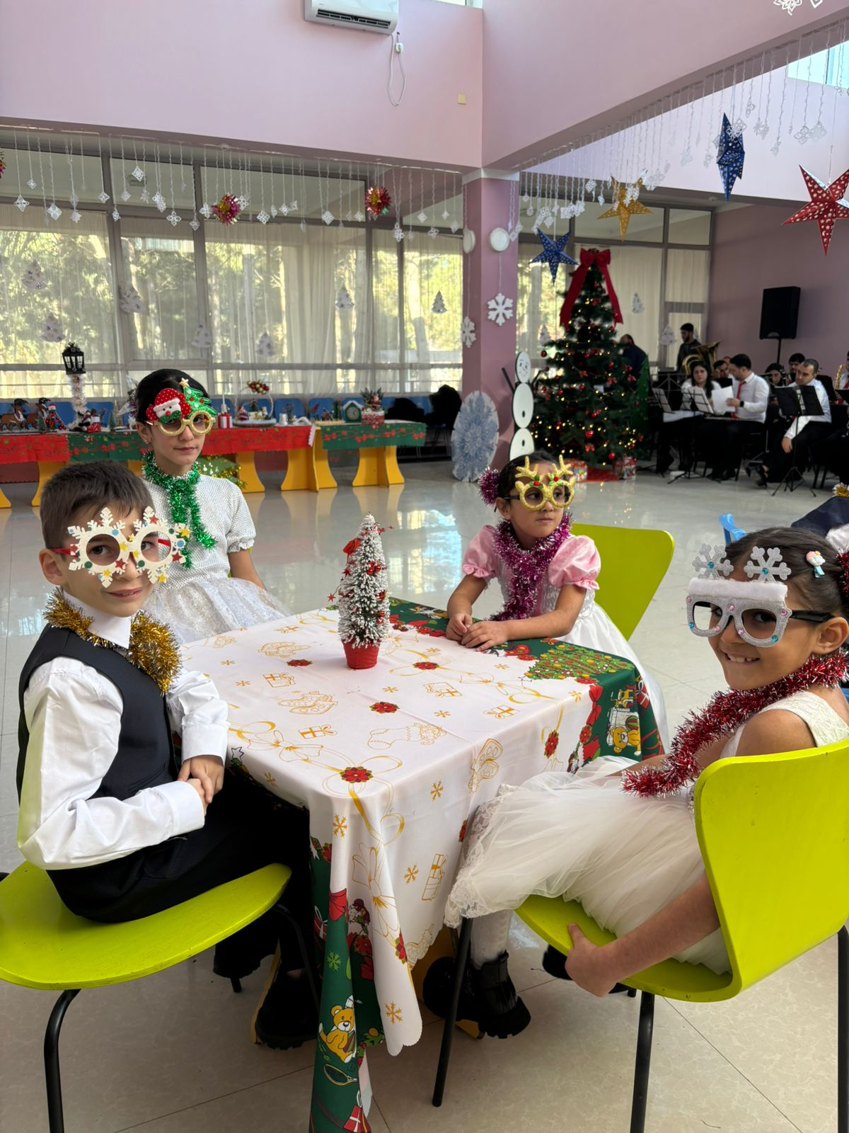 2 nömrəli internat məktəbində Yeni il münasibətilə tədbir keçirilib