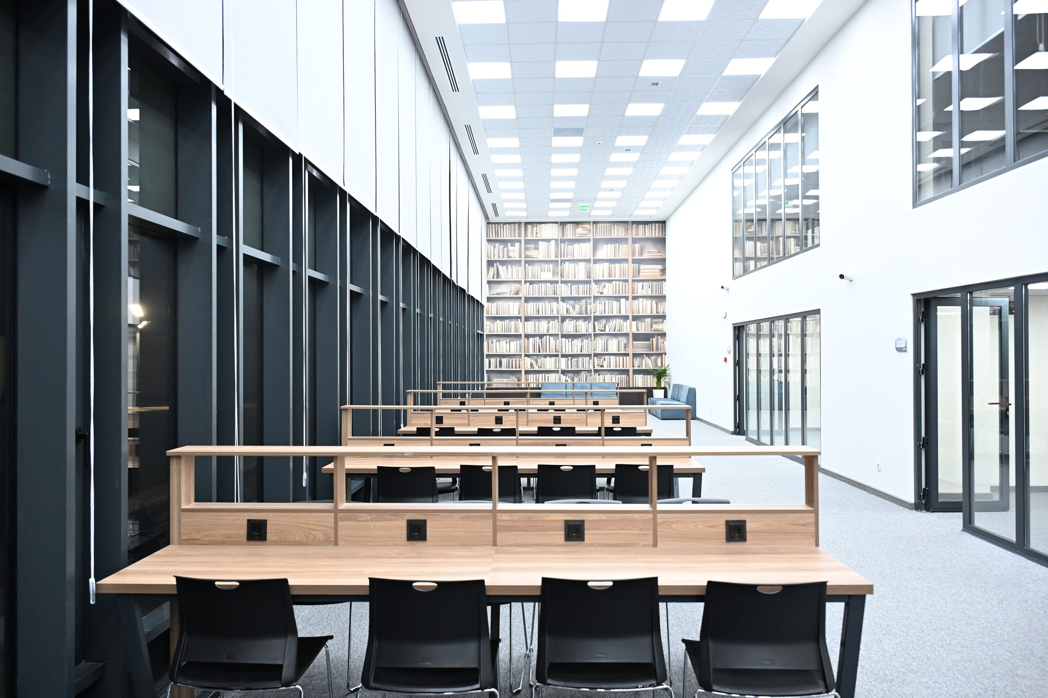 Dövlətimizin başçısı Qarabağ Universitetinin Biznes və iqtisadiyyat fakültəsinin binasının açılışında iştirak edib