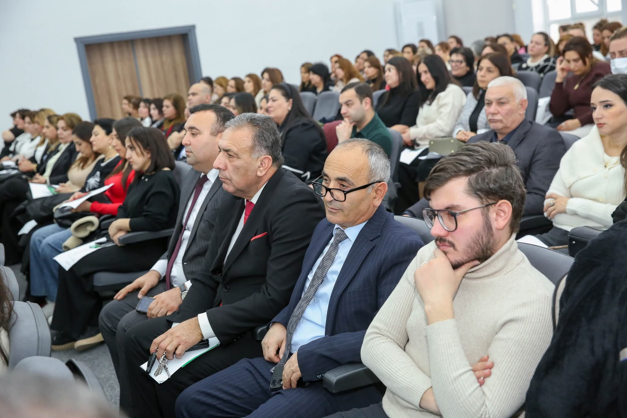 Ailədə cəza deyil, intizam və qaydalar olmalıdır - Psixoloq