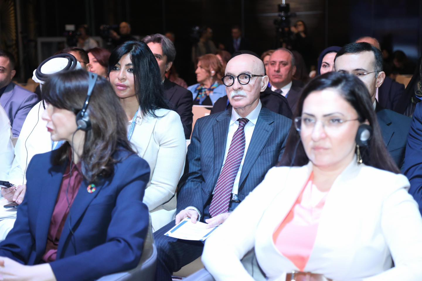 "Rəqəmsal mühitdə uşaqların müdafiəsi: Müasir alətlər və beynəlxalq əməkdaşlıq" mövzusunda beynəlxalq konfrans keçirilib