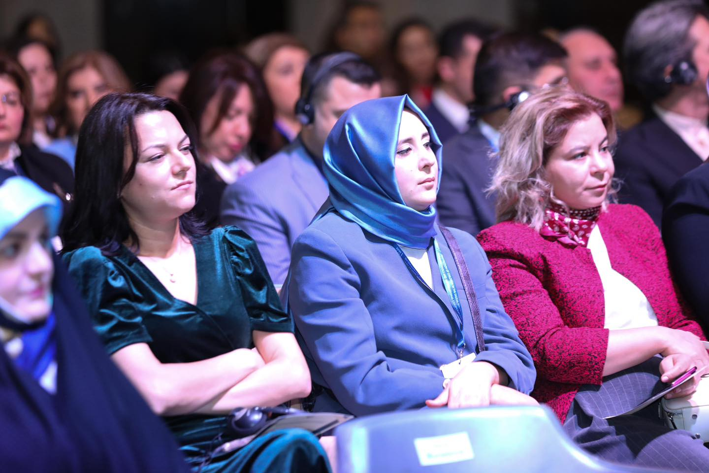 "Rəqəmsal mühitdə uşaqların müdafiəsi: Müasir alətlər və beynəlxalq əməkdaşlıq" mövzusunda beynəlxalq konfrans keçirilib