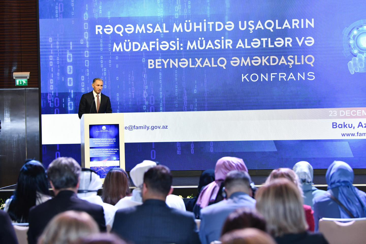 "Rəqəmsal mühitdə uşaqların müdafiəsi: Müasir alətlər və beynəlxalq əməkdaşlıq" mövzusunda beynəlxalq konfrans keçirilib