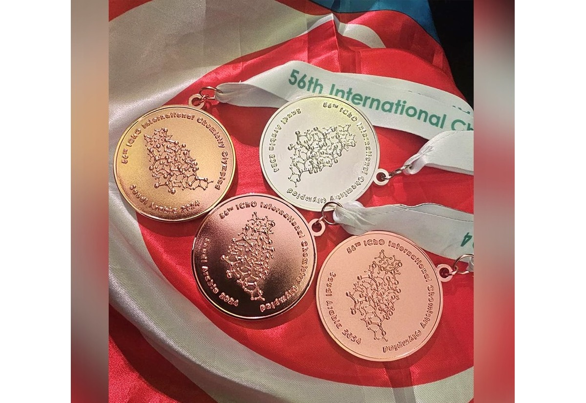 Paytaxt məktəbliləri beynəlxalq olimpiadalarda 12 medal qazanıblar